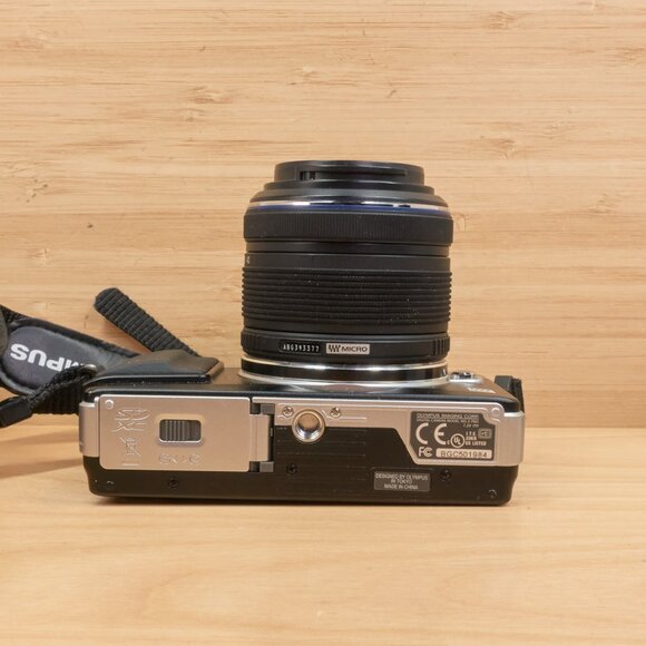 Olympus PEN Mini E-PM2 / 14-42mm Lens / Micro Four Thirds Camera / Tested - Picture 10 of 11